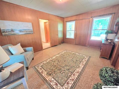 954 6th Place SE Mason City IA 50401