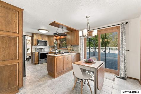 8 Quarry Road Mason City IA 50401