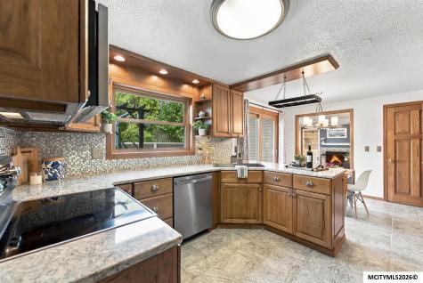 8 Quarry Road Mason City IA 50401