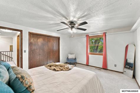 8 Quarry Road Mason City IA 50401