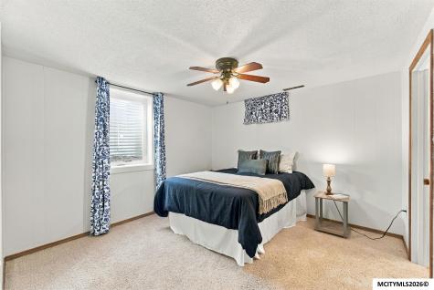 8 Quarry Road Mason City IA 50401