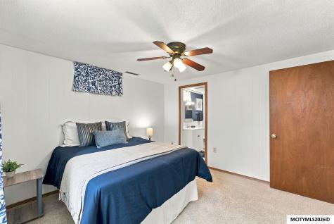 8 Quarry Road Mason City IA 50401