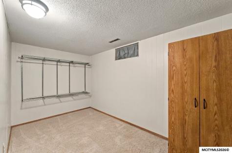 8 Quarry Road Mason City IA 50401