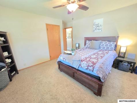616 S Indiana Mason City IA 50401