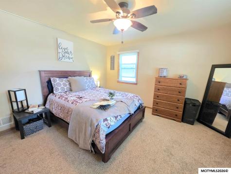 616 S Indiana Mason City IA 50401