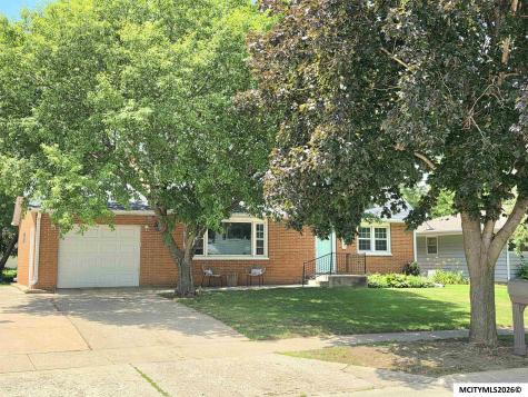 616 S Indiana Mason City IA 50401