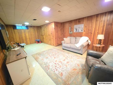616 S Indiana Mason City IA 50401