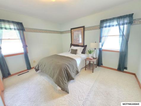 254 Parkridge Drive Mason City IA 50401