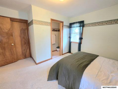 254 Parkridge Drive Mason City IA 50401