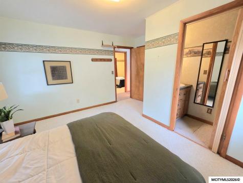 254 Parkridge Drive Mason City IA 50401