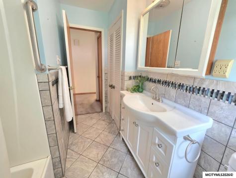 254 Parkridge Drive Mason City IA 50401