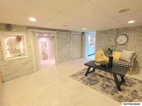 254 Parkridge Drive Mason City IA 50401