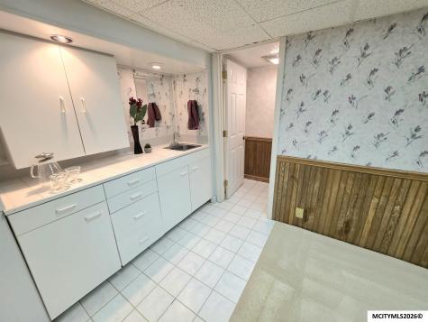 254 Parkridge Drive Mason City IA 50401