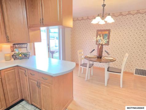 254 Parkridge Drive Mason City IA 50401