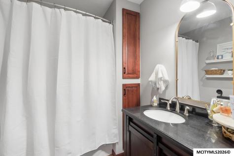1308 N Hampshire Mason City IA 50401