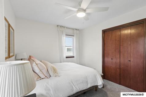 1308 N Hampshire Mason City IA 50401