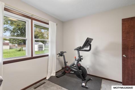 1308 N Hampshire Mason City IA 50401