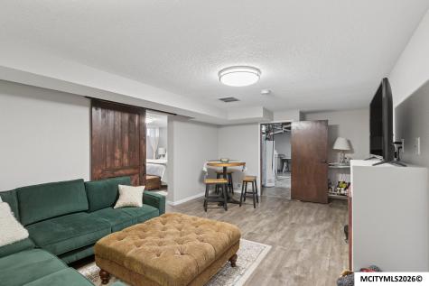 1308 N Hampshire Mason City IA 50401
