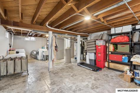 1308 N Hampshire Mason City IA 50401