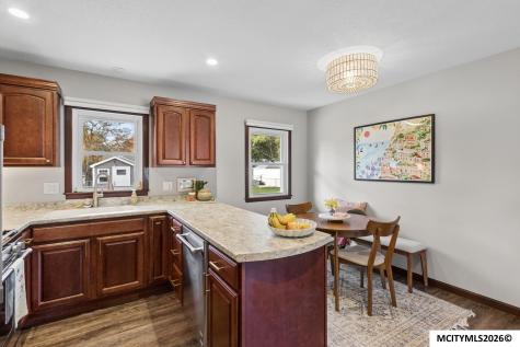 1308 N Hampshire Mason City IA 50401