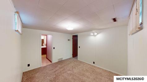 1076 Park Lane Mason City IA 50401