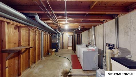 1076 Park Lane Mason City IA 50401