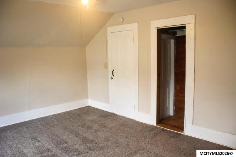 1228 N Madison Mason City IA 50401