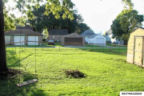 1228 N Madison Mason City IA 50401