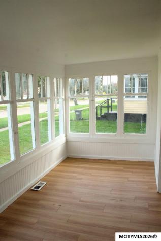 1228 N Madison Mason City IA 50401