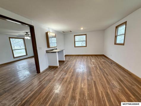 1055 Crestmore Way Mason City IA 50401