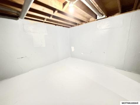 1055 Crestmore Way Mason City IA 50401