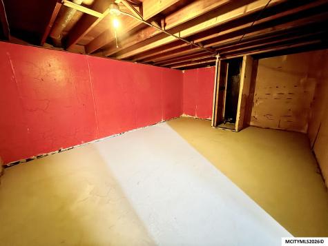 1055 Crestmore Way Mason City IA 50401