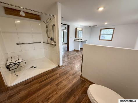 1055 Crestmore Way Mason City IA 50401