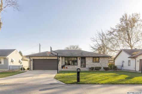 1621 7th Place SW Mason City IA 50401