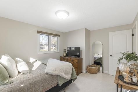 1621 7th Place SW Mason City IA 50401