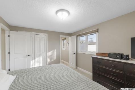 1621 7th Place SW Mason City IA 50401