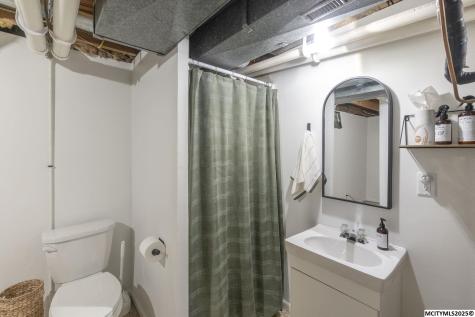 1621 7th Place SW Mason City IA 50401