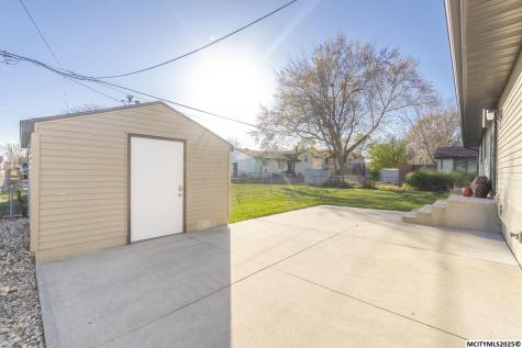 1621 7th Place SW Mason City IA 50401
