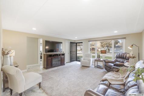 1621 7th Place SW Mason City IA 50401