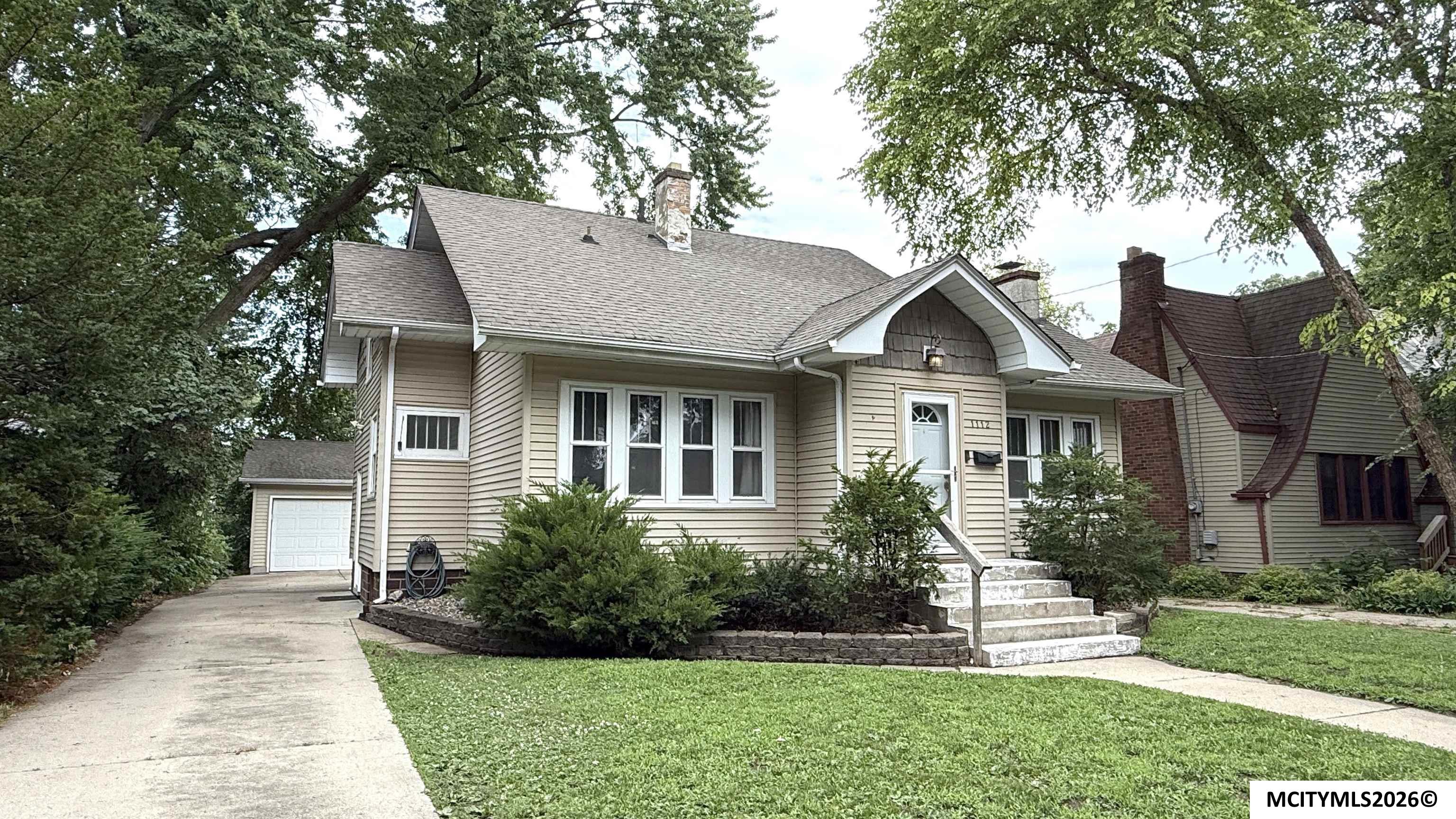 1112 W State Mason City IA 50401