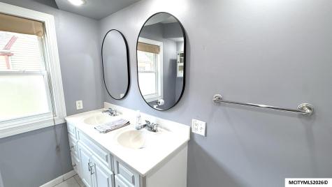 1112 W State Mason City IA 50401