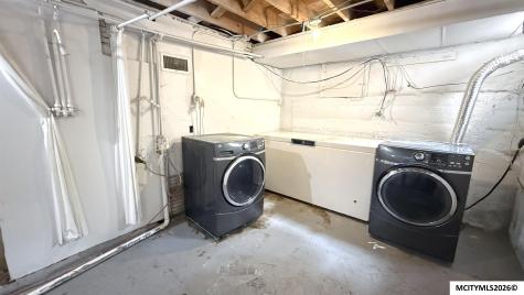 1112 W State Mason City IA 50401