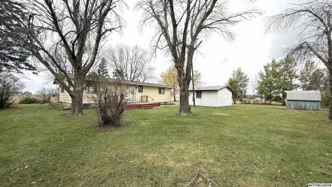 4011 Orchid Avenue Kensett IA 50448