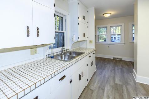 1111 1st SW Mason City IA 50401