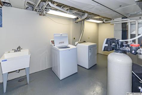 1111 1st SW Mason City IA 50401