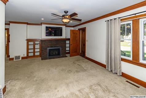 1111 1st SW Mason City IA 50401