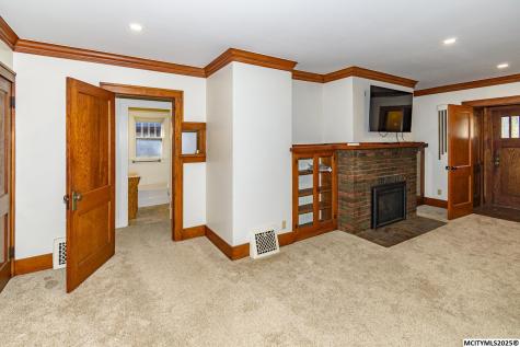 1111 1st SW Mason City IA 50401