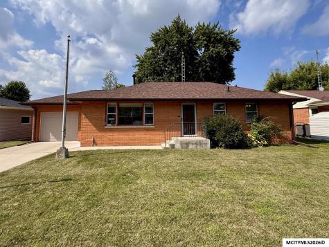 1310 3rd NW Mason City IA 50401