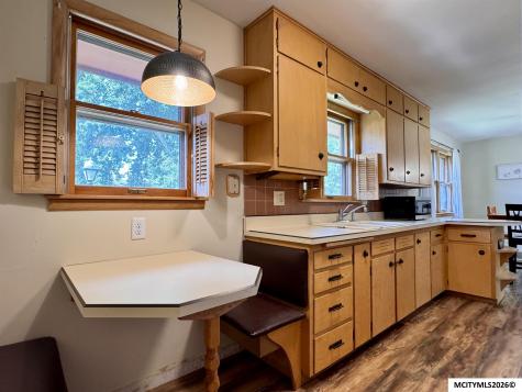 1310 3rd NW Mason City IA 50401
