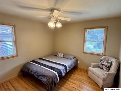 1310 3rd NW Mason City IA 50401